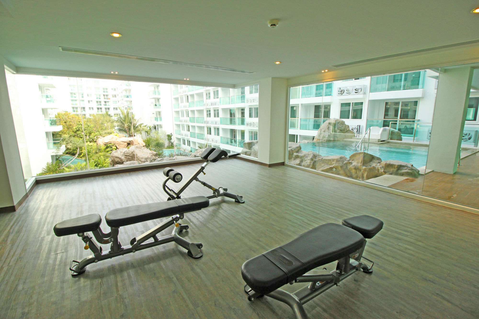 Amazon Residence By Pattaya Sunny Rentals Jomtien Beach Esterno foto