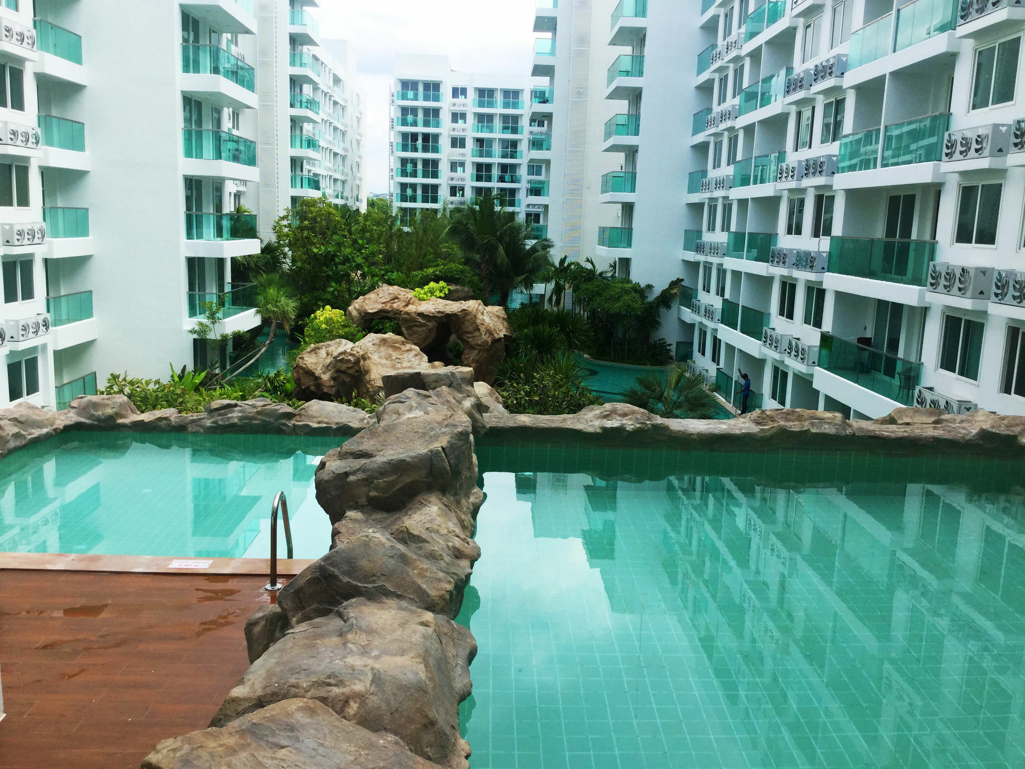 Amazon Residence By Pattaya Sunny Rentals Jomtien Beach Esterno foto