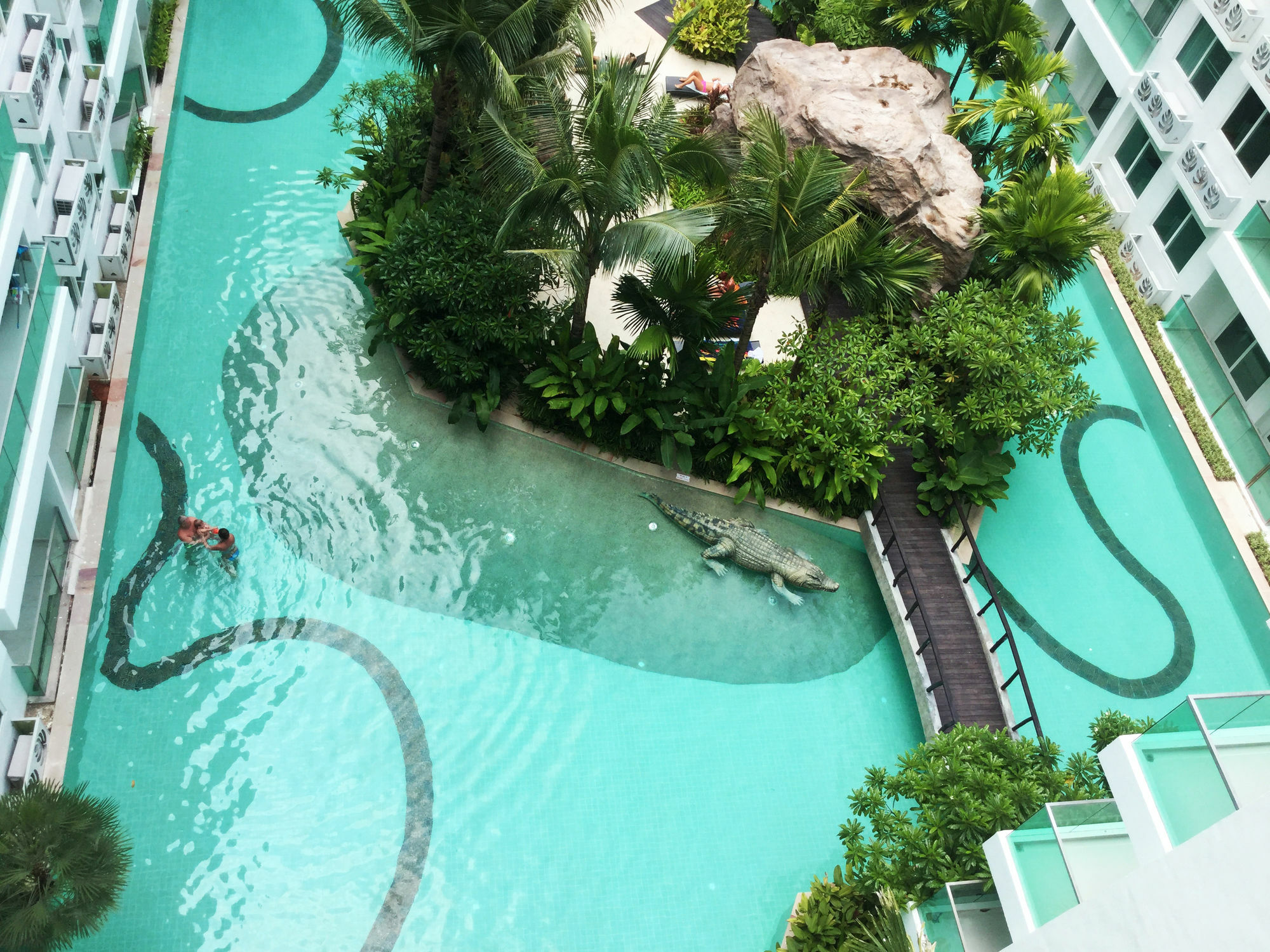 Amazon Residence By Pattaya Sunny Rentals Jomtien Beach Esterno foto