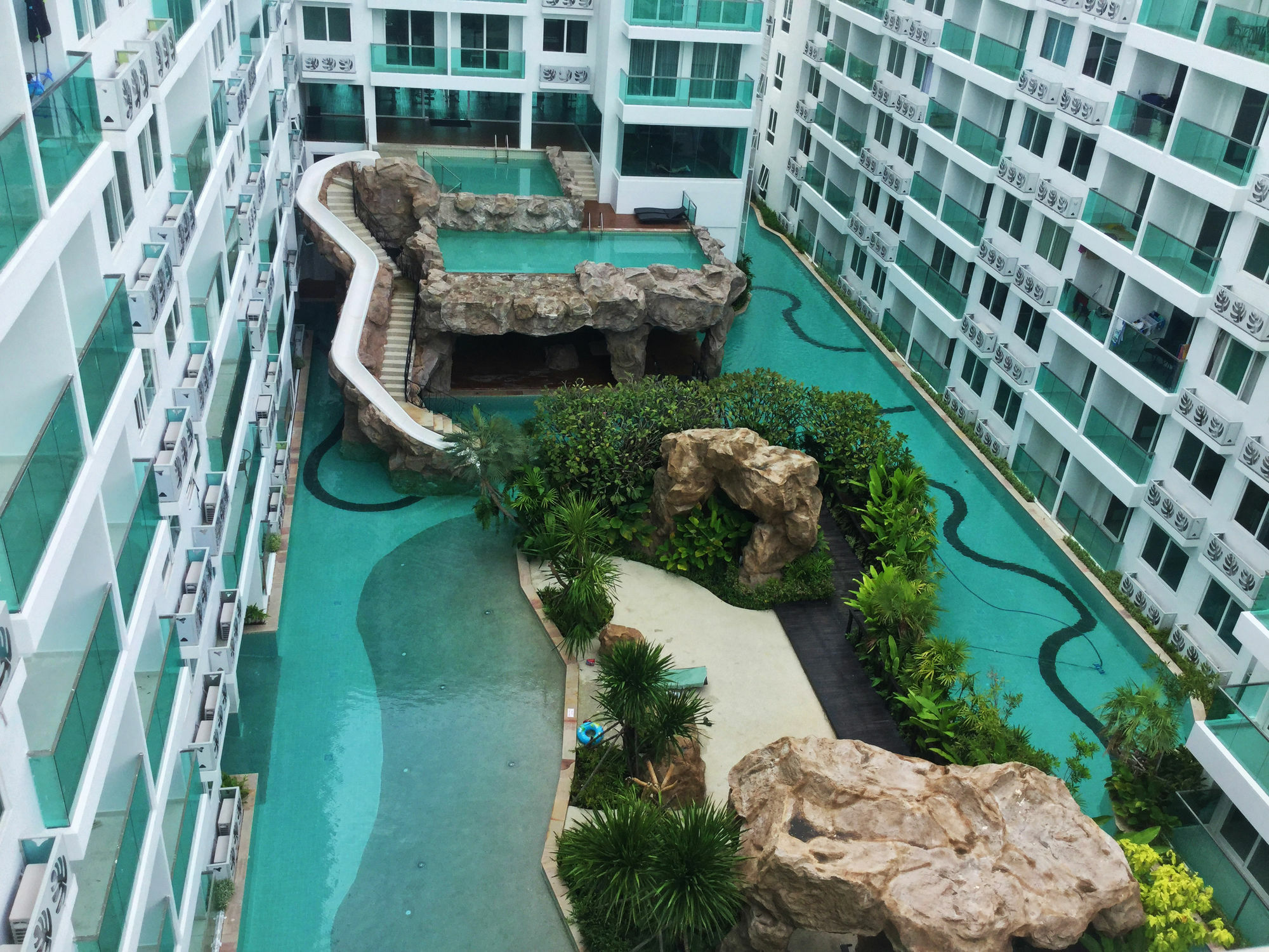 Amazon Residence By Pattaya Sunny Rentals Jomtien Beach Esterno foto