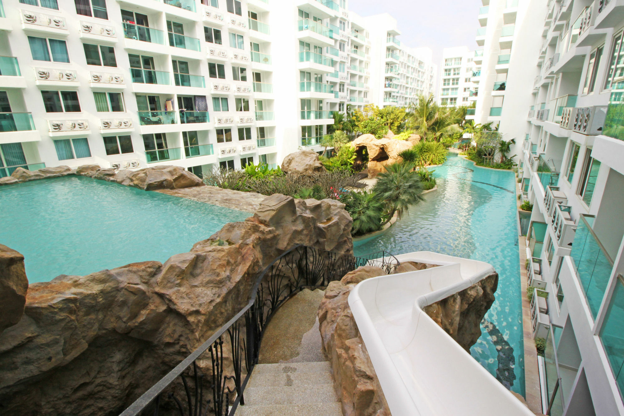 Amazon Residence By Pattaya Sunny Rentals Jomtien Beach Esterno foto