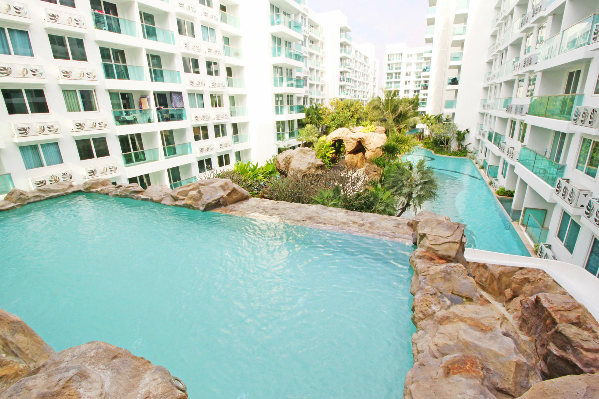 Amazon Residence By Pattaya Sunny Rentals Jomtien Beach Esterno foto