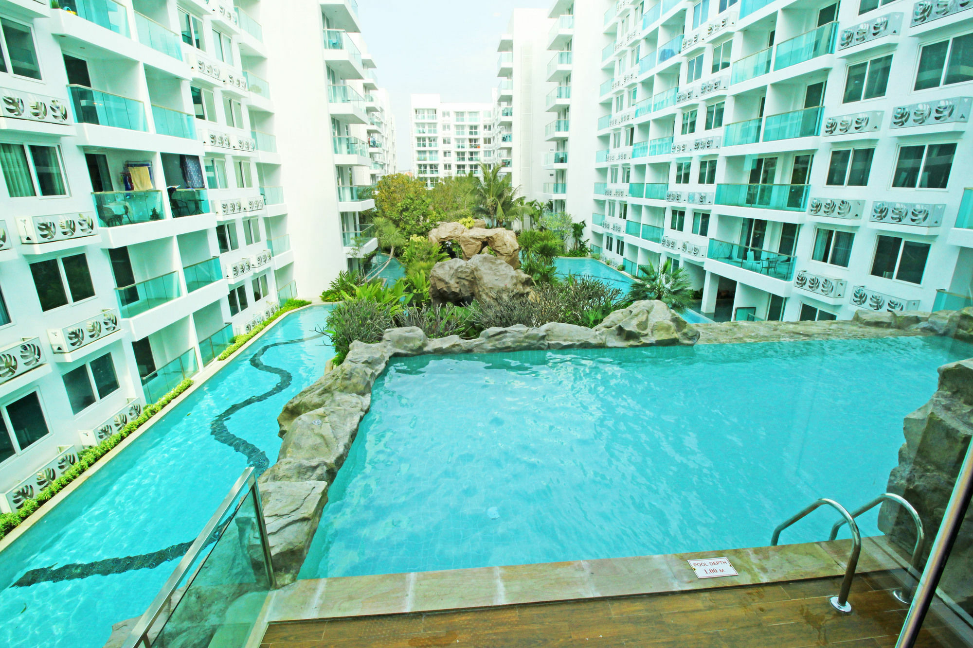 Amazon Residence By Pattaya Sunny Rentals Jomtien Beach Esterno foto